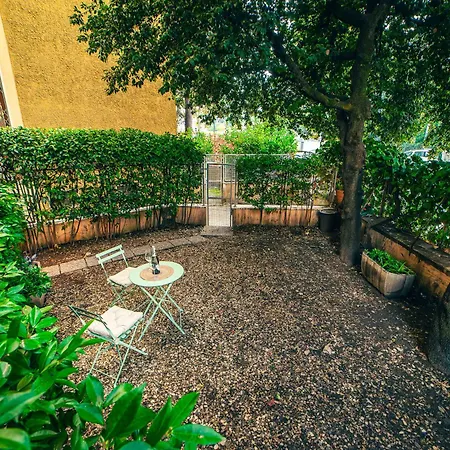 Lägenhet Relax San Frediano Con Giardino Florens